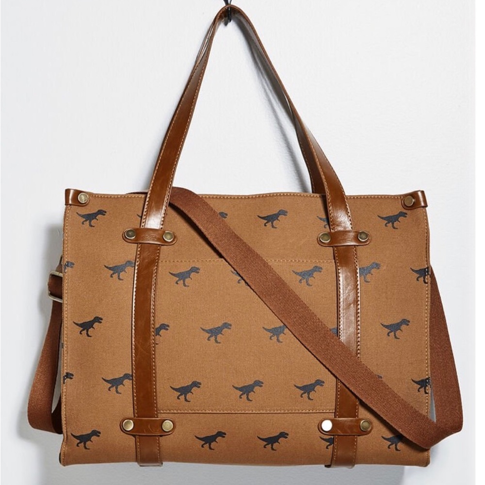 Camp Director Zipped Tote